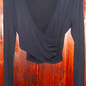 Long sleeve crop top